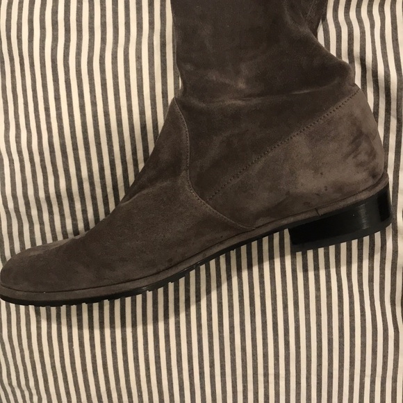 Stuart Weitzman Lowland grey suede boot - Picture 5 of 6